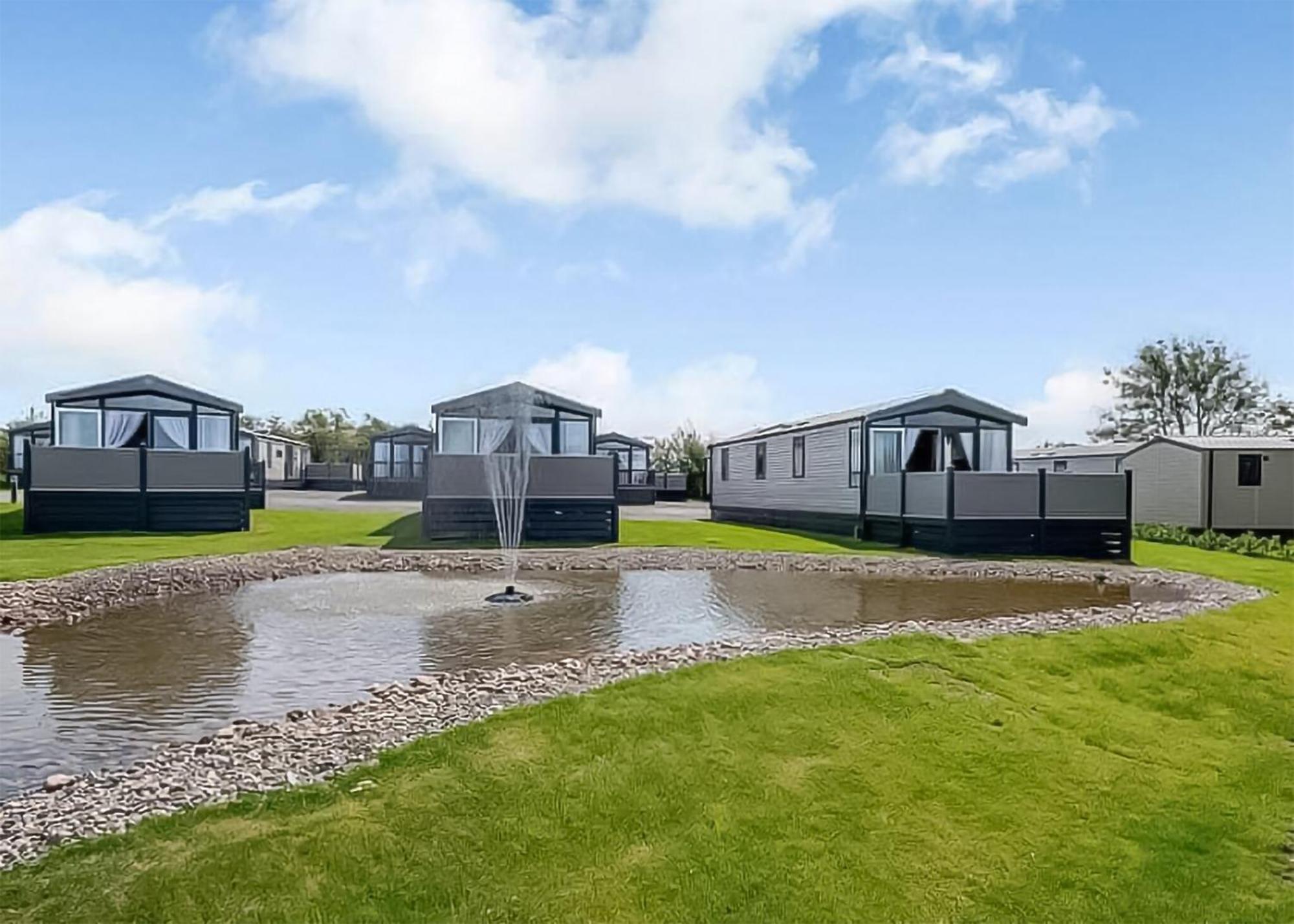 Green Meadows Country Park Harker Exterior foto
